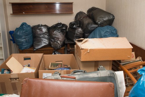 Organized house clearance process in Mayfair